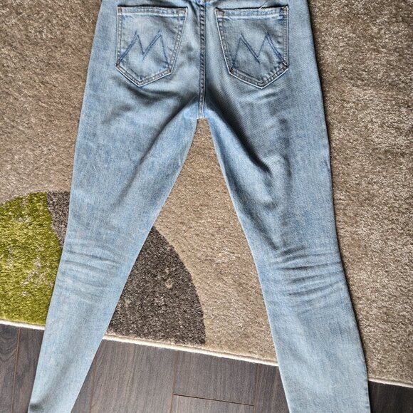 MOTHER Jeans. The Stunner, Ankle Chew. Size 24 - Picture 2 of 7